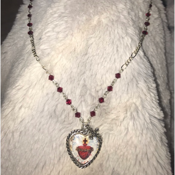 Flaming heart necklace with a cross charm - Picture 11 of 12